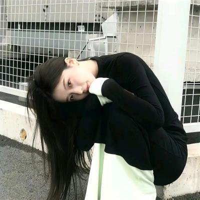 蠢爱三人行 封面